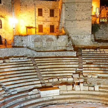 Apartament Casa Al Teatro Terracina Zewnętrze zdjęcie