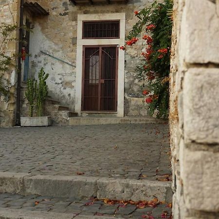 Apartament Casa Al Teatro Terracina Zewnętrze zdjęcie